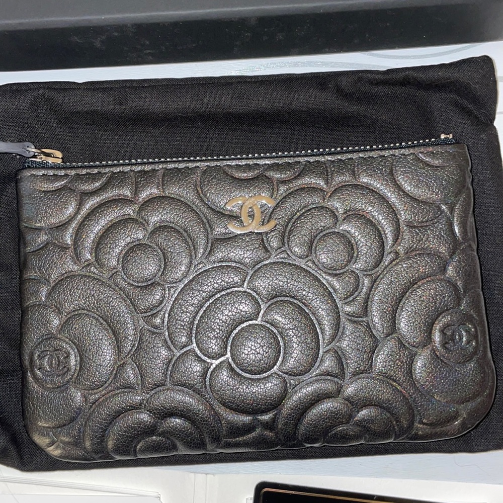 Iridescent camellia mini ocase